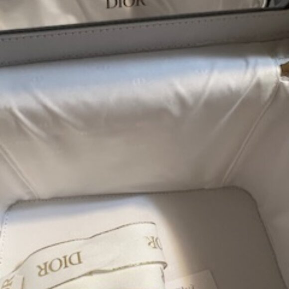 NWT Christian Dior Makeup Case with Mirror and Headband inc. Box and Ribbon - Picture 6 of 11